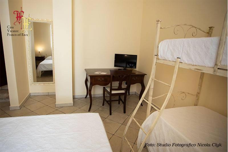Casa Vacanze - Franco Ed Enza Bed and Breakfast San Gregorio Magno Exteriör bild