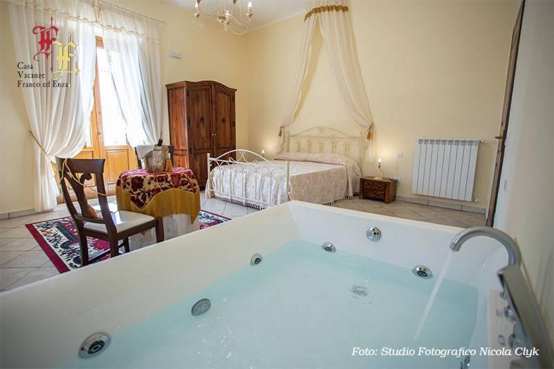 Casa Vacanze - Franco Ed Enza Bed and Breakfast San Gregorio Magno Exteriör bild